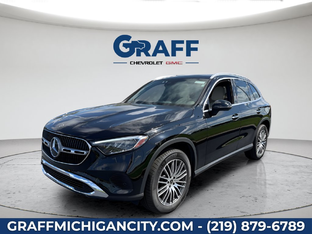 Used 2024 Mercedes-Benz GLC 300 4MATIC image 1