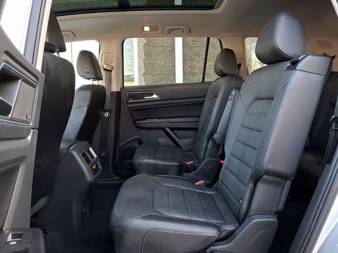 Used 2019 Volkswagen Atlas SEL Premium image 11