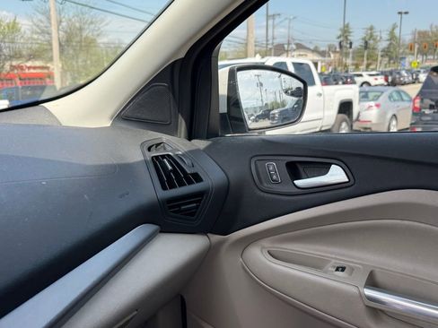 Used 2014 Ford Escape SE w/ Equipment Group 201A image 22