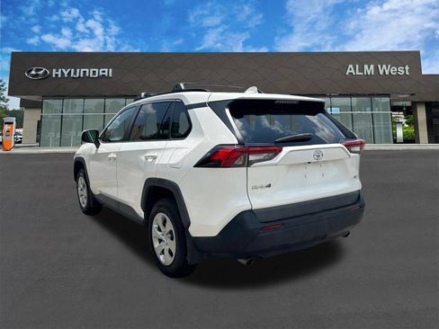 Used 2019 Toyota RAV4 LE w/ Carpet Mat Package FWD image 7
