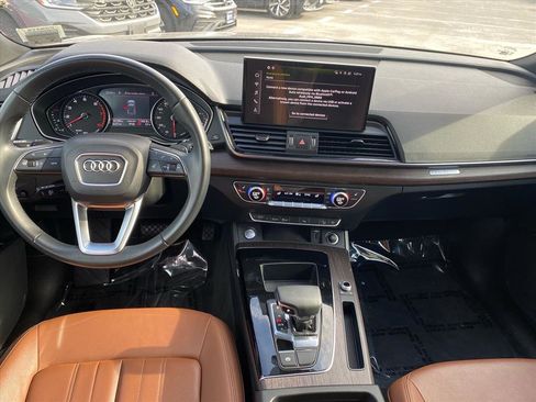 Used 2023 Audi Q5 2.0T Premium w/ Convenience Package image 12