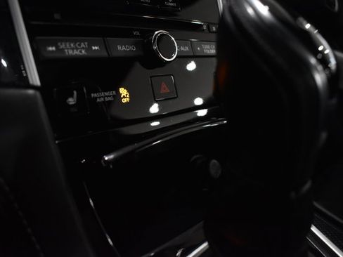 Used 2017 INFINITI Q60 Red Sport 400 image 24