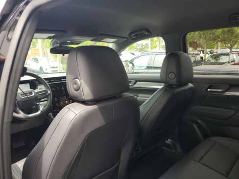 New 2027 GMC Terrain Elevation w/ Elevation Premium Package FWD image 15