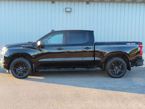 Used 2023 Chevrolet Silverado 1500 Custom image 7