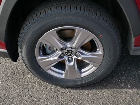 Certified 2025 Toyota RAV4 XLE AWD/4WD image 15