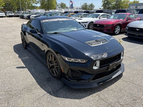 Used 2024 Ford Mustang GT Premium w/ GT Performance Package RWD image 3
