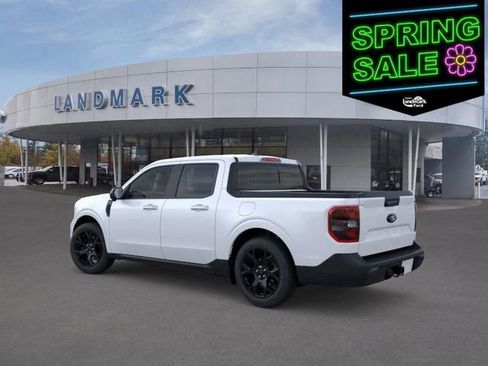 New 2025 Ford Maverick Lariat w/ Black Appearance Package image 4