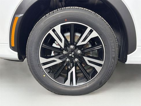 New 2026 Mitsubishi Eclipse Cross SEL AWD/4WD image 31
