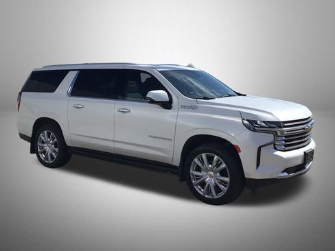Used 2023 Chevrolet Suburban High Country image 2