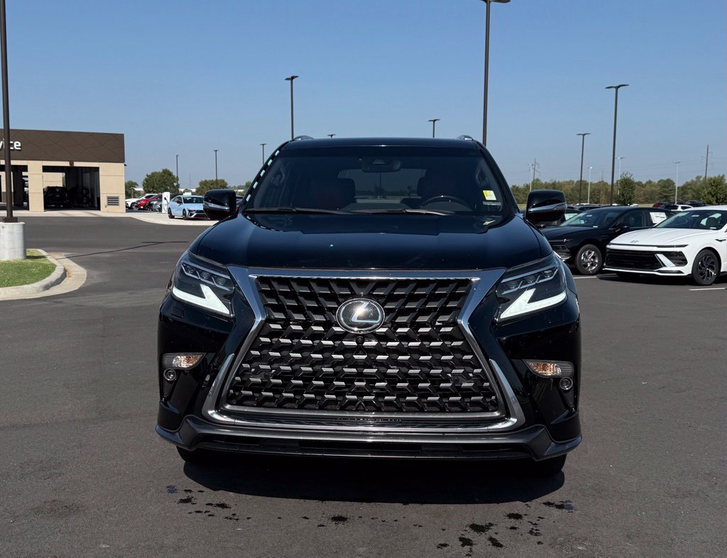 Used 2023 Lexus GX 460 Luxury w/ Sport Design Package AWD/4WD image 2