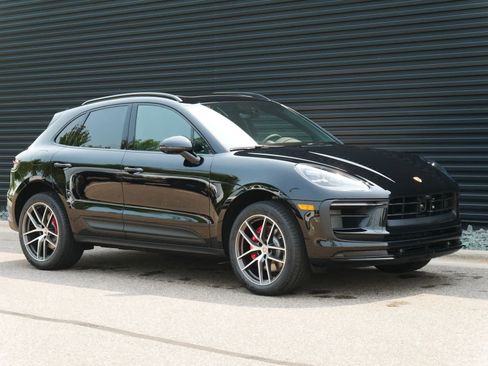 New 2025 Porsche Macan S image 25