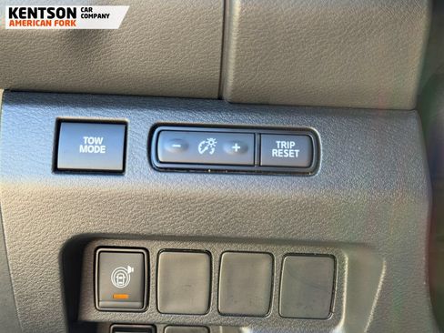 Used 2026 Nissan Frontier PRO-4X AWD/4WD image 18
