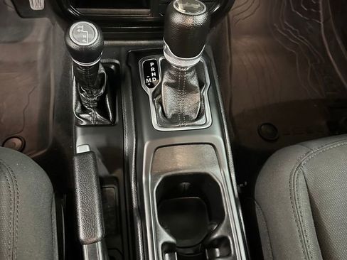 Used 2022 Jeep Wrangler Unlimited Sport image 20