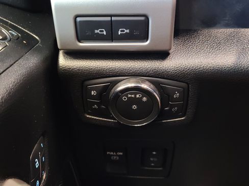 Used 2016 Ford F150 Lariat w/ Equipment Group 501A Mid AWD/4WD image 27