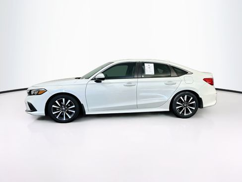 Used 2023 Honda Civic EX image 4