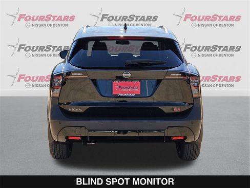 New 2026 Nissan Kicks SR image 5