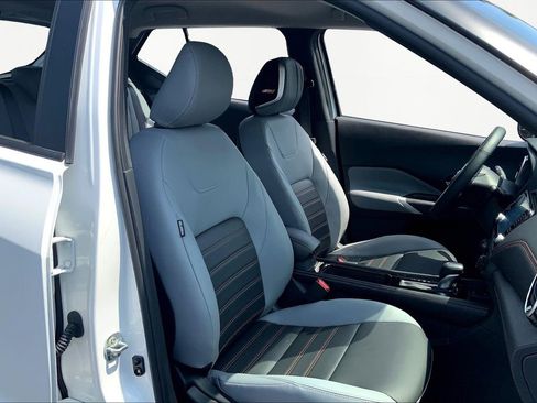 Used 2024 Nissan Kicks SR w/ SR Premium Package image 19