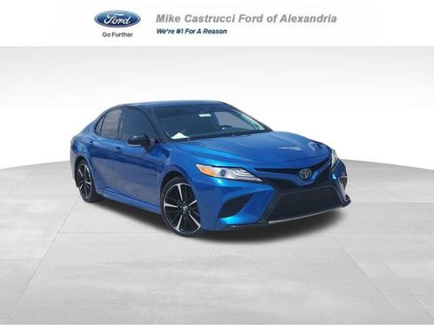 Used 2020 Toyota Camry XSE w/ Navigation Package FWD image 1