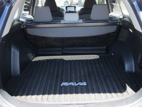 Used 2025 Toyota RAV4 XLE w/ Convenience Package AWD/4WD image 9