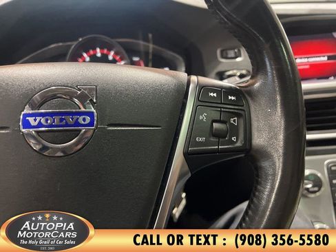 Used 2018 Volvo S60 T5 Inscription image 21