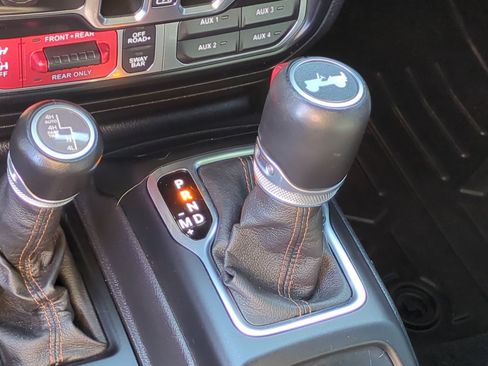 Used 2021 Jeep Wrangler Unlimited Rubicon AWD/4WD image 25