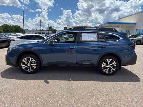 Used 2022 Subaru Outback Limited image 2