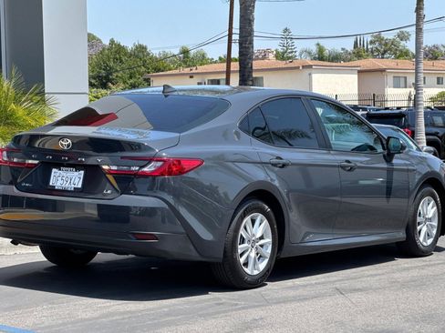 Used 2025 Toyota Camry LE FWD image 5