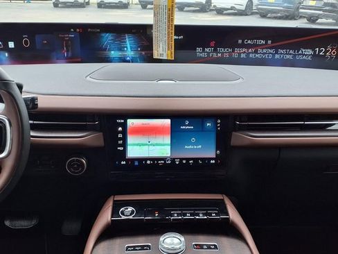 New 2026 Lincoln Navigator L Reserve AWD/4WD image 12