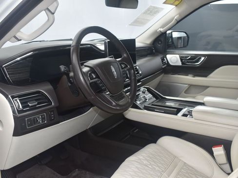 Certified 2022 Lincoln Navigator Black Label image 8