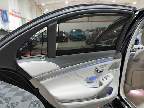 Used 2017 Mercedes-Benz S 550 4MATIC Sedan image 25