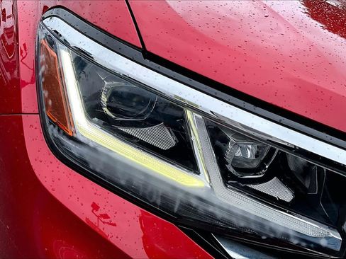 Certified 2022 Volkswagen Atlas Cross Sport SE w/ Black Wheel Package image 27