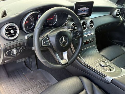Used 2018 Mercedes-Benz GLC 300 image 4