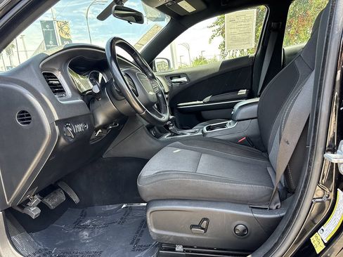 Used 2022 Dodge Charger SXT RWD image 12