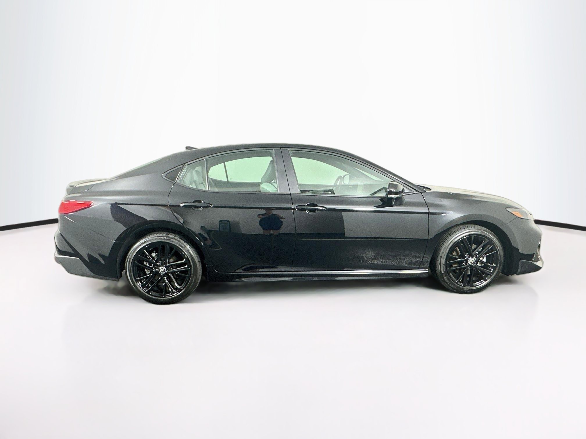 Used 2026 Toyota Camry SE w/ Convenience Package FWD image 10