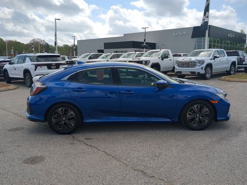 Used 2018 Honda Civic EX image 8
