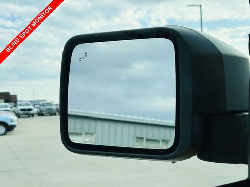 Used 2021 Ford Bronco Badlands image 8