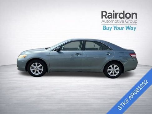 Used 2010 Toyota Camry FWD image 4