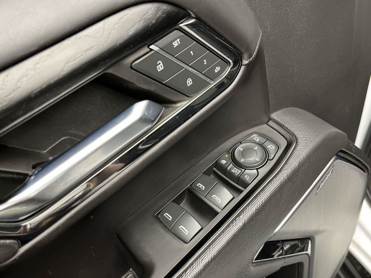 Used 2024 GMC Sierra 2500 AT4X AWD/4WD image 10