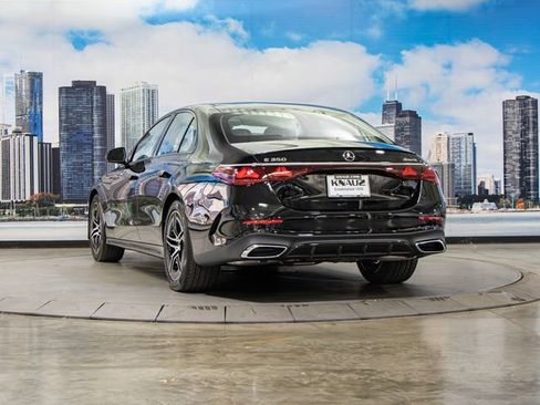 Used 2026 Mercedes-Benz E 350 4MATIC Sedan image 9