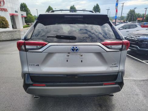 Used 2019 Toyota RAV4 XSE w/ Carpet Mat Package AWD/4WD image 6