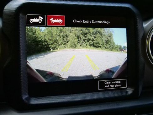 Used 2021 Jeep Wrangler Unlimited Rubicon AWD/4WD image 17