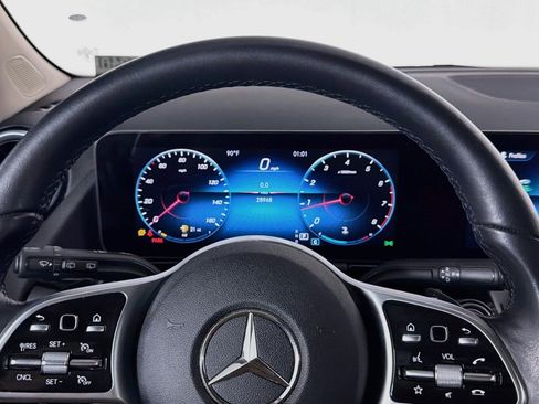 Certified 2022 Mercedes-Benz GLA 250 image 18
