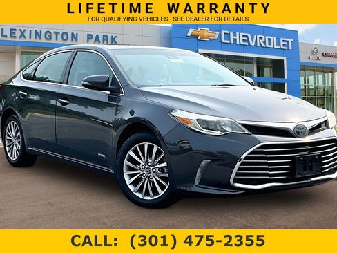 Used 2017 Toyota Avalon Limited w/ All Weather Liner Package FWD image 1