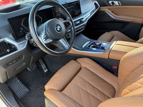 Used 2025 BMW X5 sDrive40i w/ M Sport Package RWD image 19