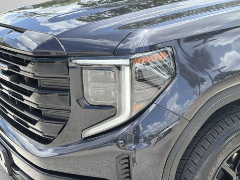 Used 2024 GMC Sierra 1500 Elevation AWD/4WD image 6