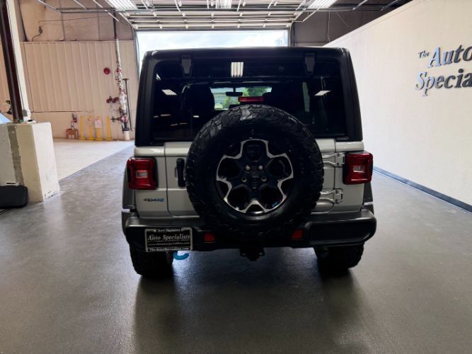 Used 2023 Jeep Wrangler Unlimited Rubicon 4xe w/ Cold Weather Group AWD/4WD image 4
