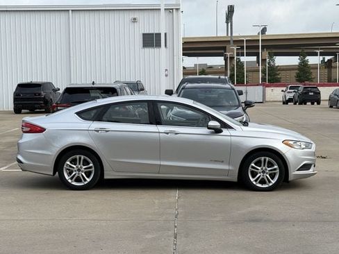 Used 2018 Ford Fusion S FWD image 3