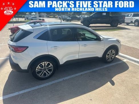Used 2022 Ford Escape SEL w/ Technology Package FWD image 6