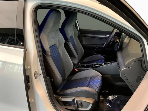 Used 2025 Volkswagen Golf w/ Euro Style Package AWD/4WD image 9