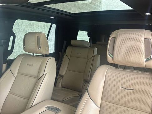 Certified 2023 Cadillac Escalade Premium Luxury AWD/4WD image 2